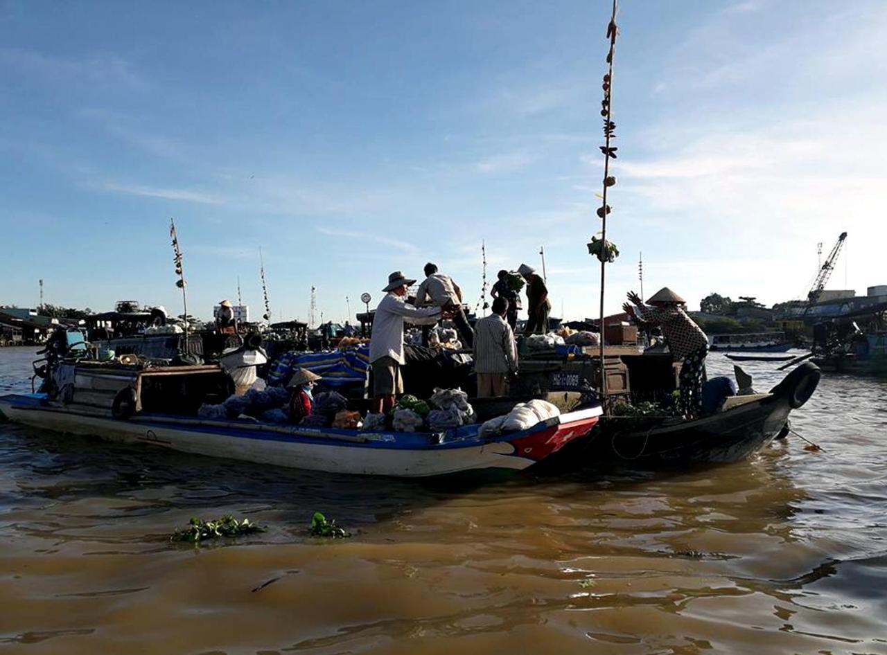 Bosa Homestay - Mekong Riverside 芹苴 外观 照片